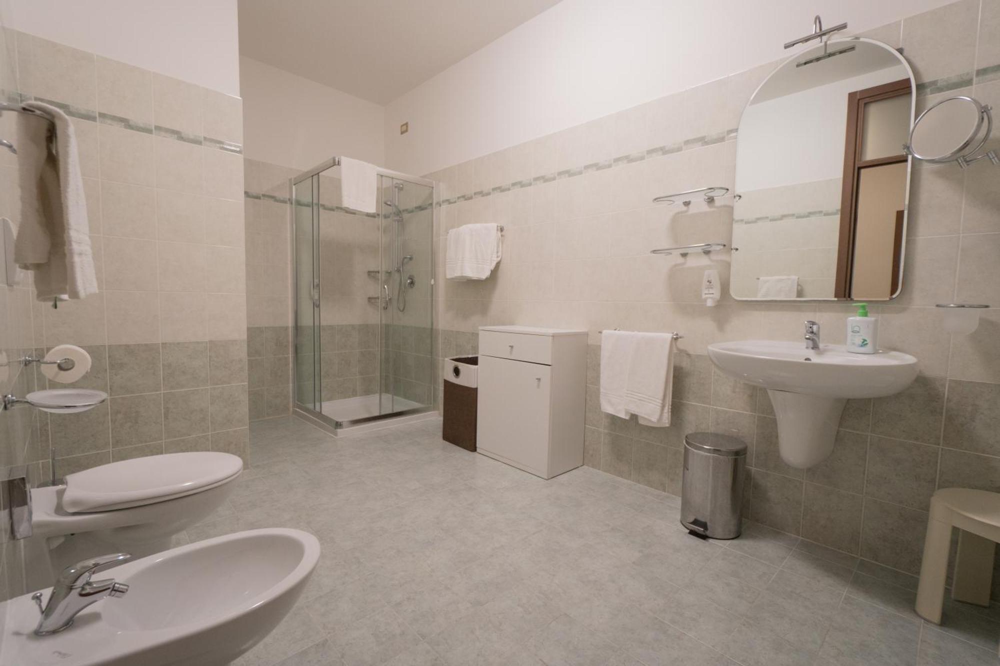 Apartments "Villa Imelda" Limone sul Garda Buitenkant foto