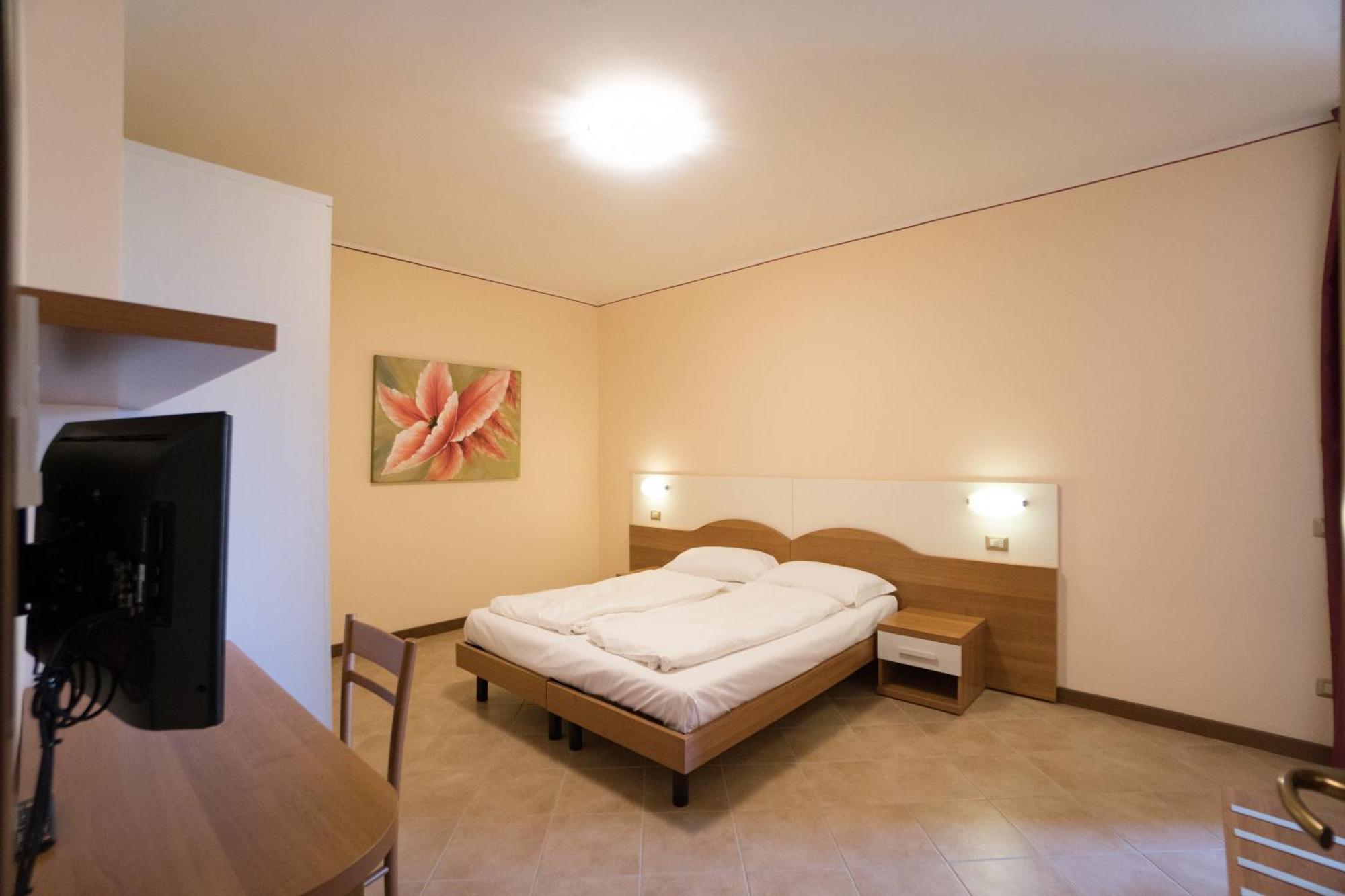 Apartments "Villa Imelda" Limone sul Garda Buitenkant foto