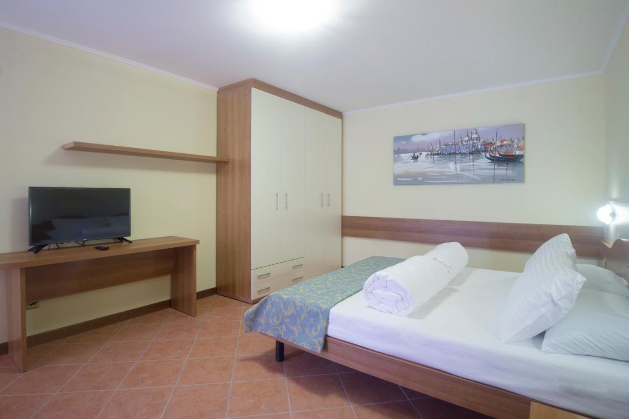 Apartments "Villa Imelda" Limone sul Garda Buitenkant foto