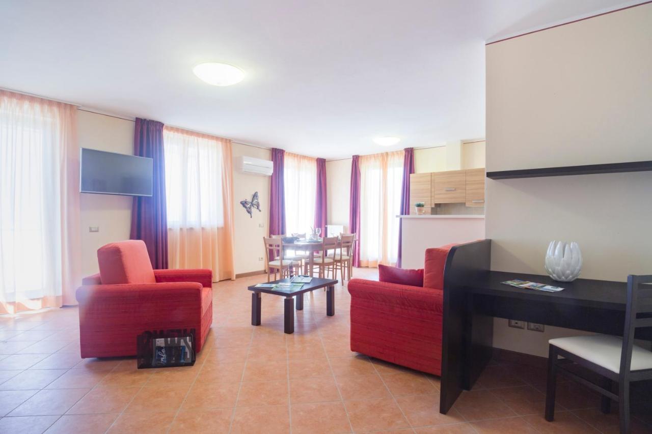 Apartments "Villa Imelda" Limone sul Garda Buitenkant foto